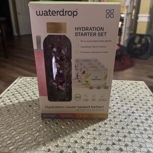 Brand New! Waterdrop Hydration Starter Set with Purple Design